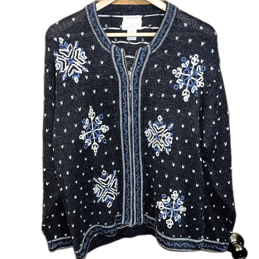 Vintage XL Christopher & Banks Hand Embroidered Snowflakes Heavy Cozy Full Zip